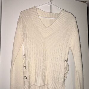 Hollister Cream V-Neck Sweater